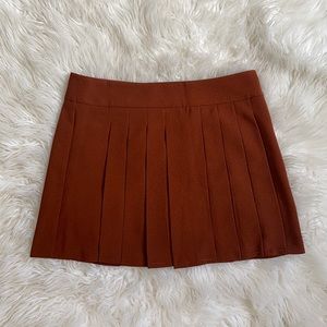brown pleated mini skirt